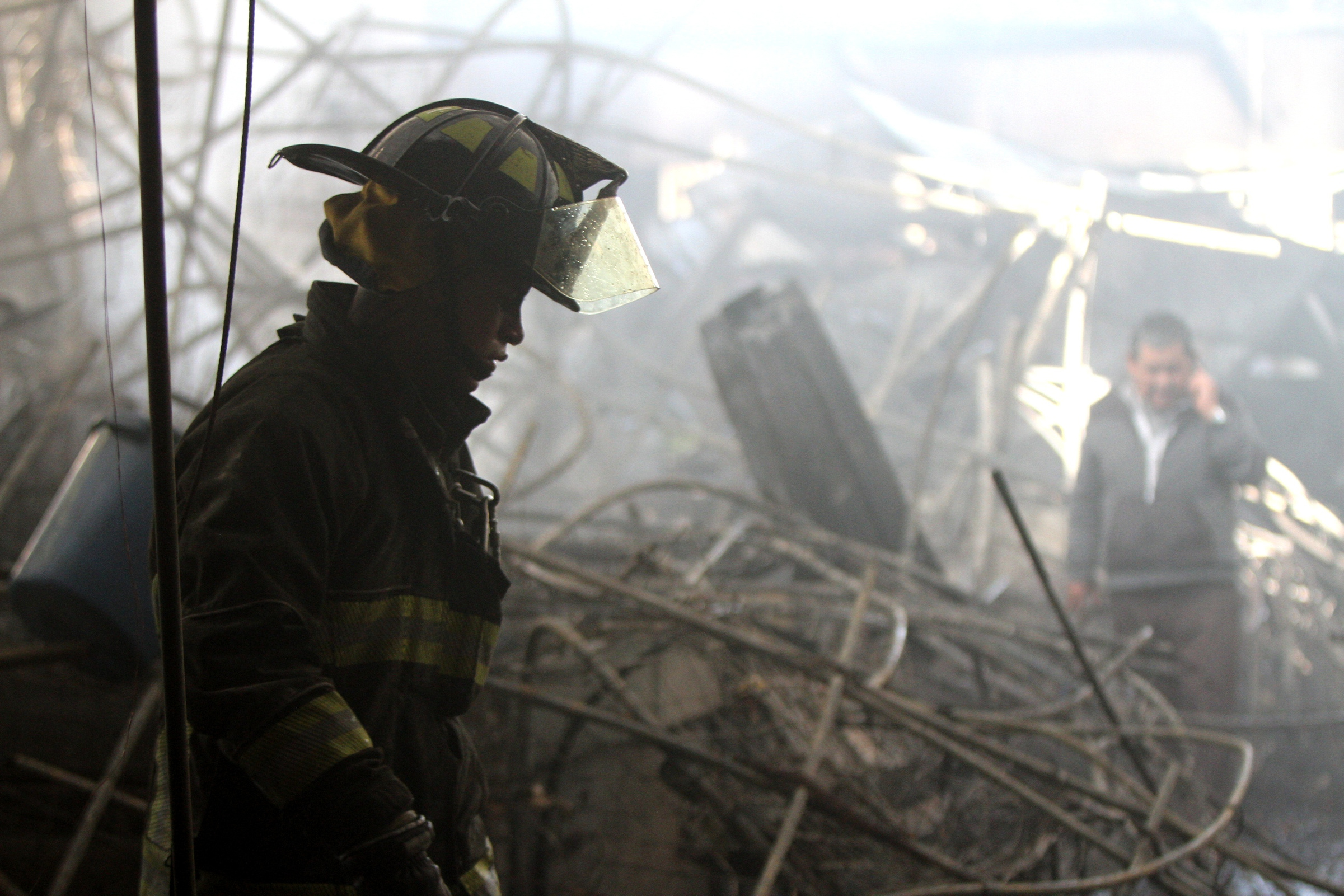 Así quedó el mercado de La Merced tras el incendio en la nave mayor - 91225066