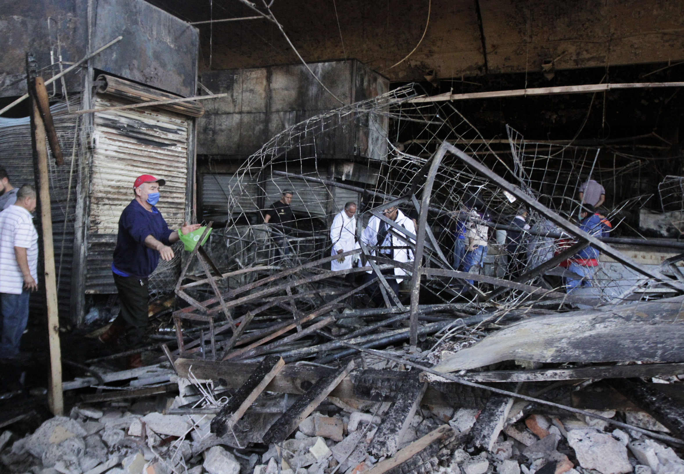 Así quedó el mercado de La Merced tras el incendio en la nave mayor - 91225114