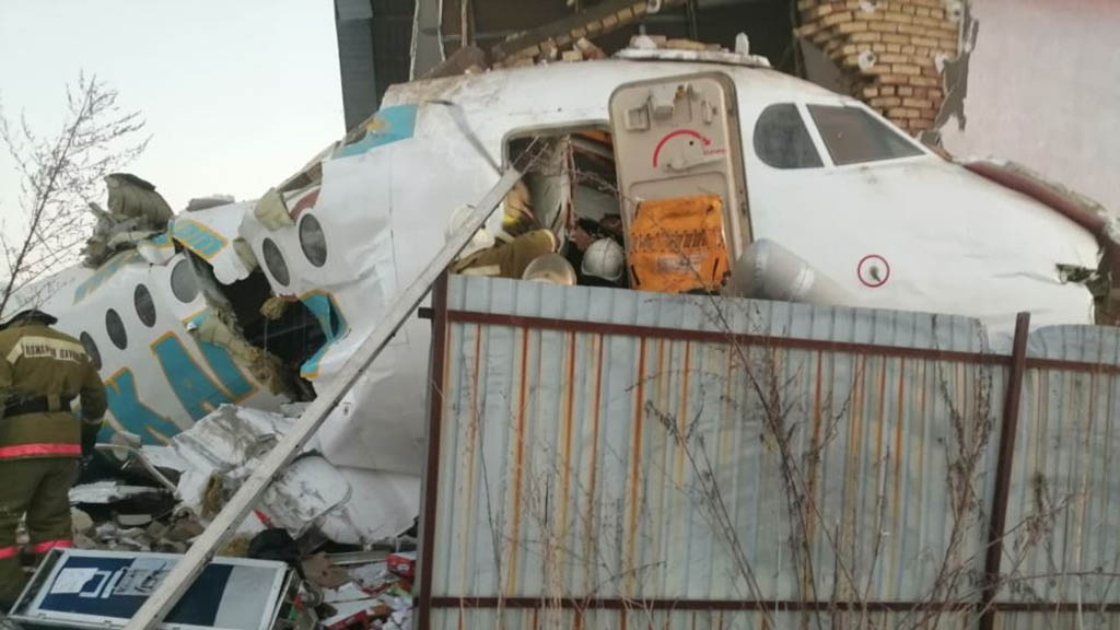 Accidente aéreo en Kazajistán deja al menos nueve muertos