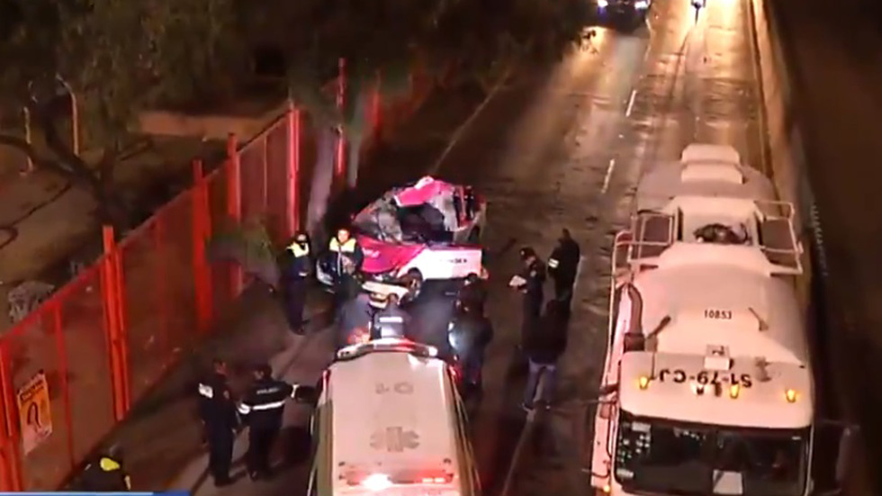 Taxista muere al chocar contra tráiler en la colonia CTM Aragón - accidente-de-taxi-en-la-gam