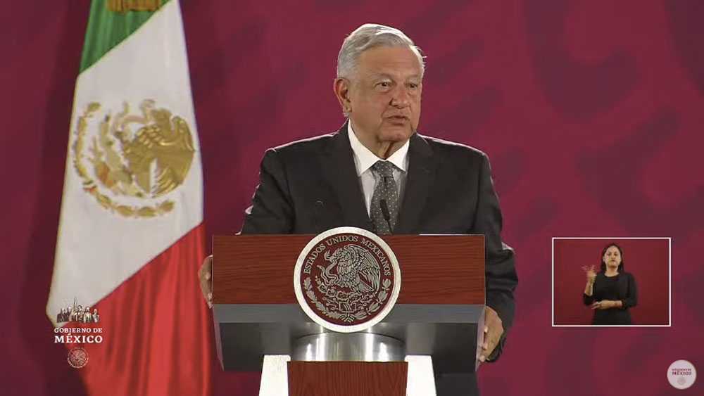 Existe el conservadurismo en lo político y en el pensamiento, asegura AMLO