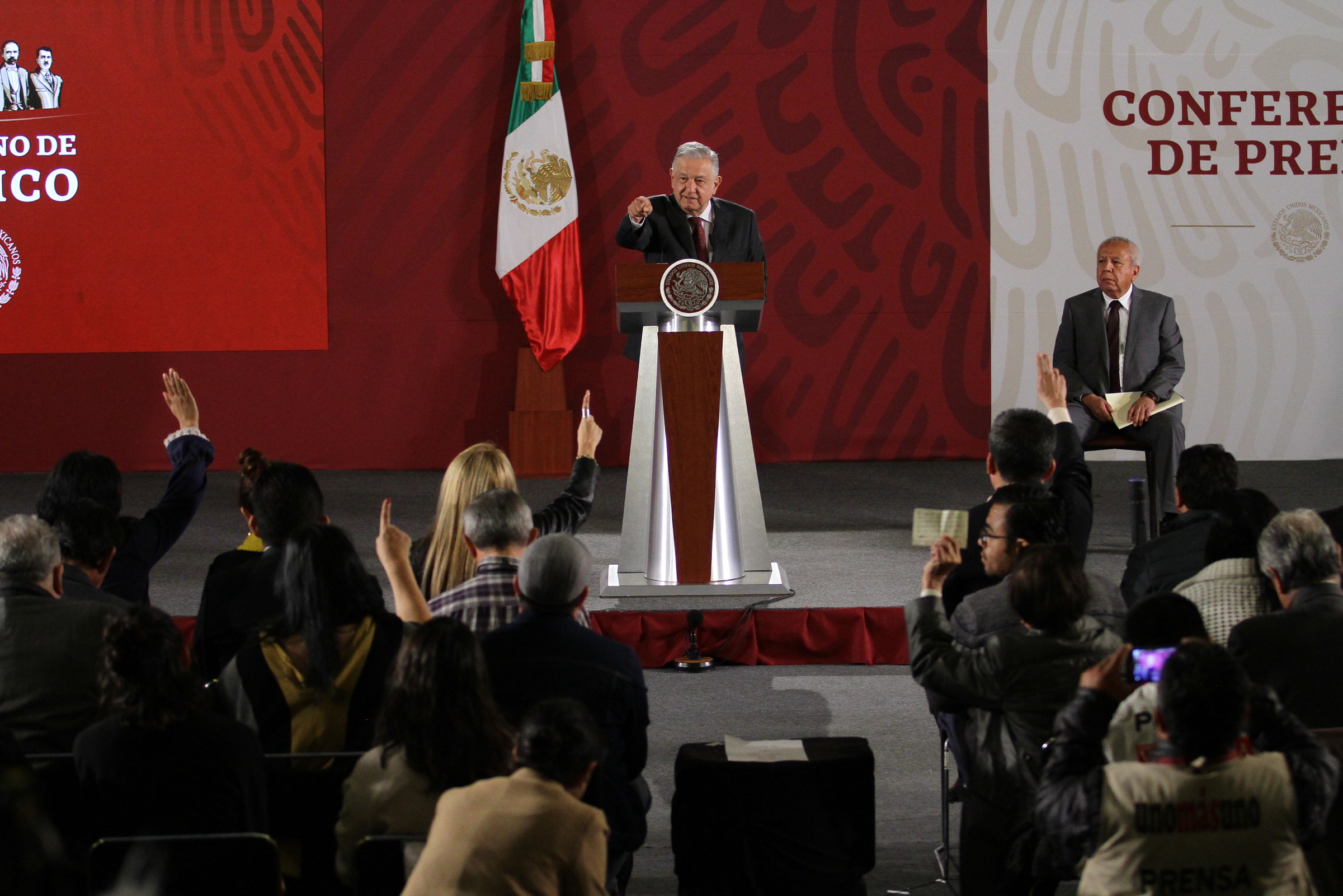 “Estoy feliz, feliz, feliz”, afirma AMLO tras primer año de Gobierno