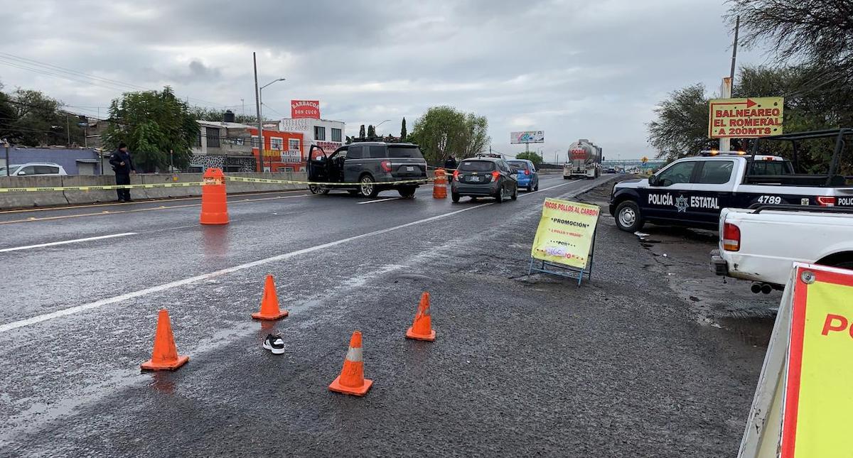 Balean y golpean a automovilistas en Querétaro