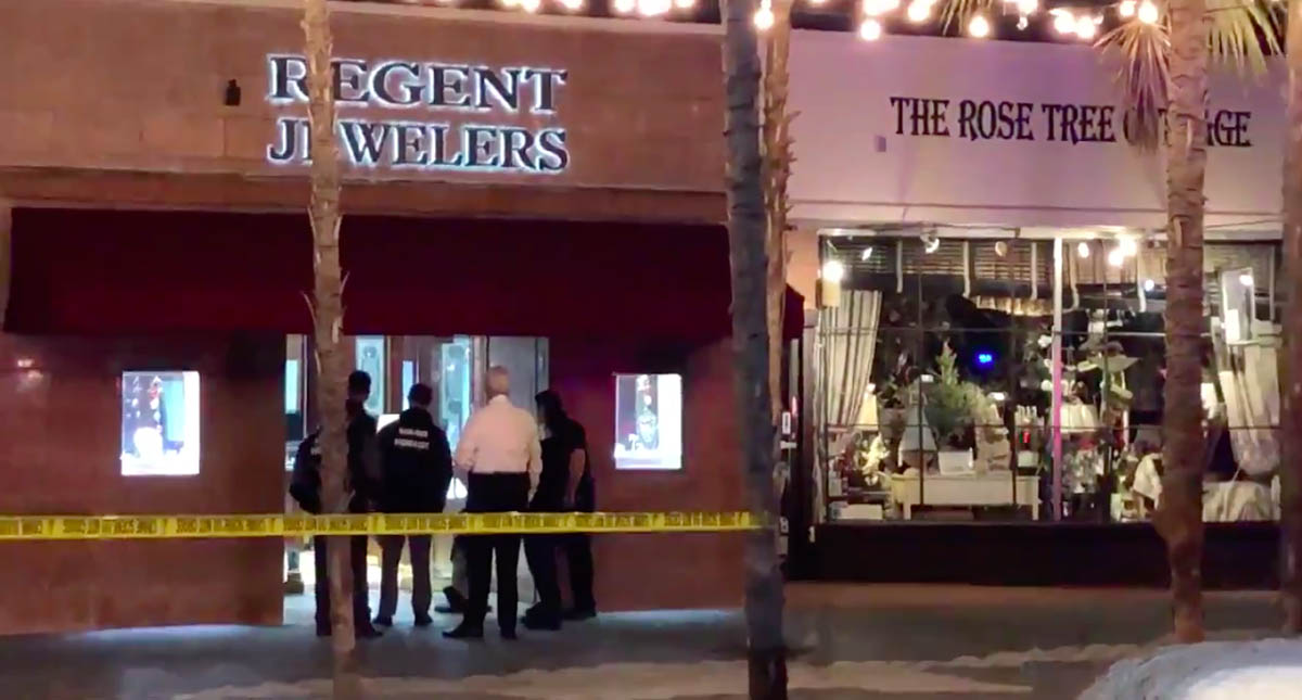 Robo a joyería en Florida termina en persecución y deja tres muertos