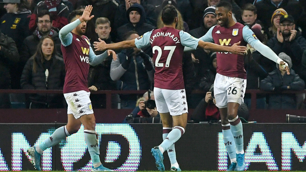 Aston Villa golea a un Liverpool plagado de juveniles