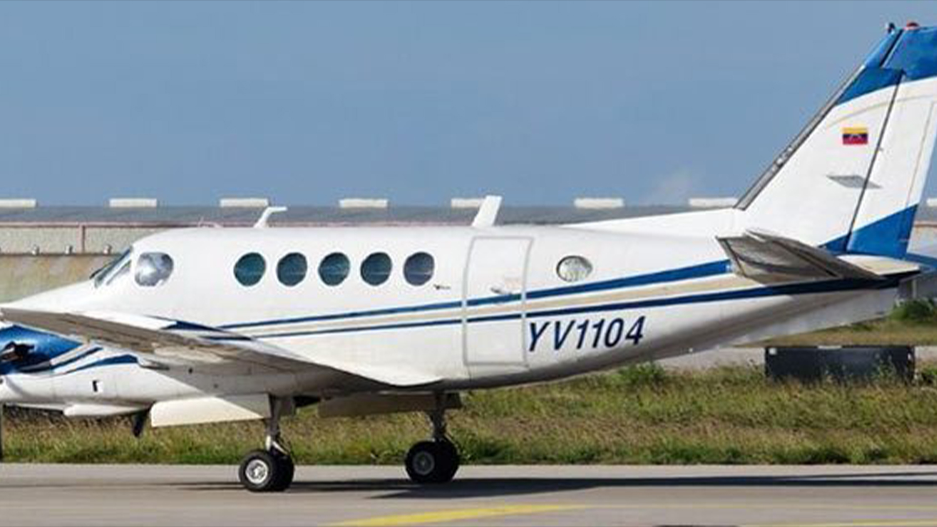 Mueren nueve personas al estrellarse avión pequeño en Venezuela