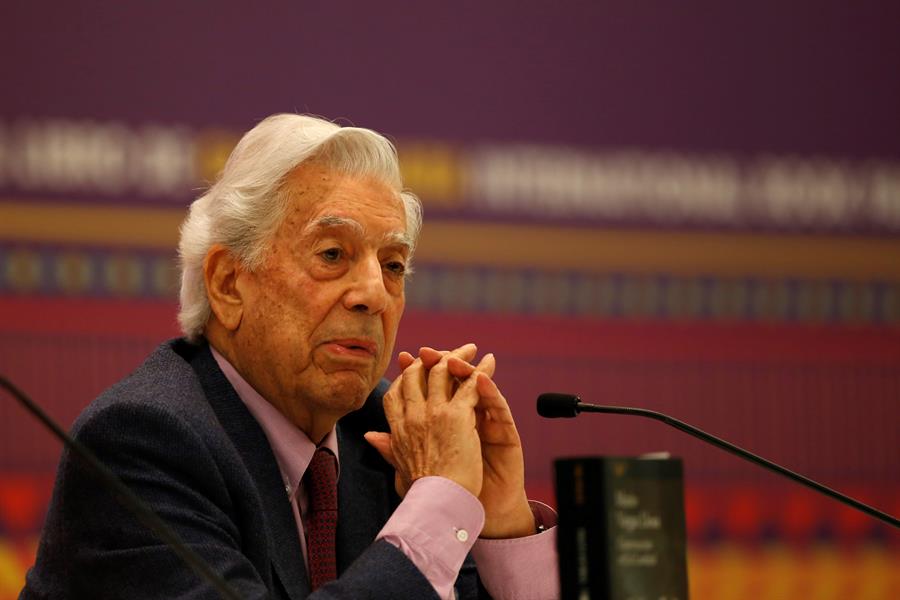 Vargas Llosa: Estados Unidos tiene un desinterés absoluto en América Latina