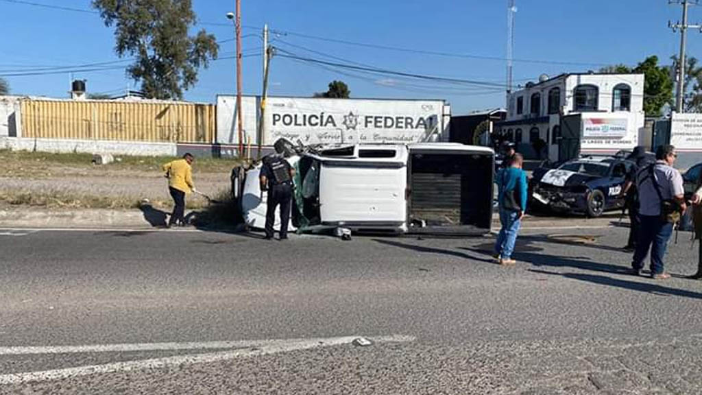 Persecución en Lagos de Moreno termina con dos detenidos y un policía muerto