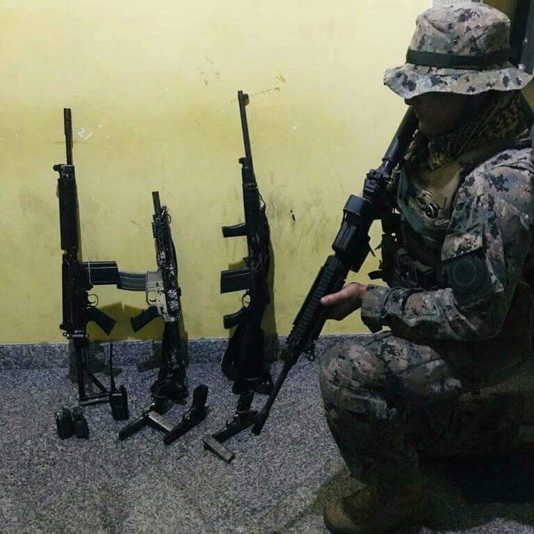 Hallan camión con siete cuerpos en Río de Janeiro - brasil-rio-de-janeiro-camion-cadaveres-2