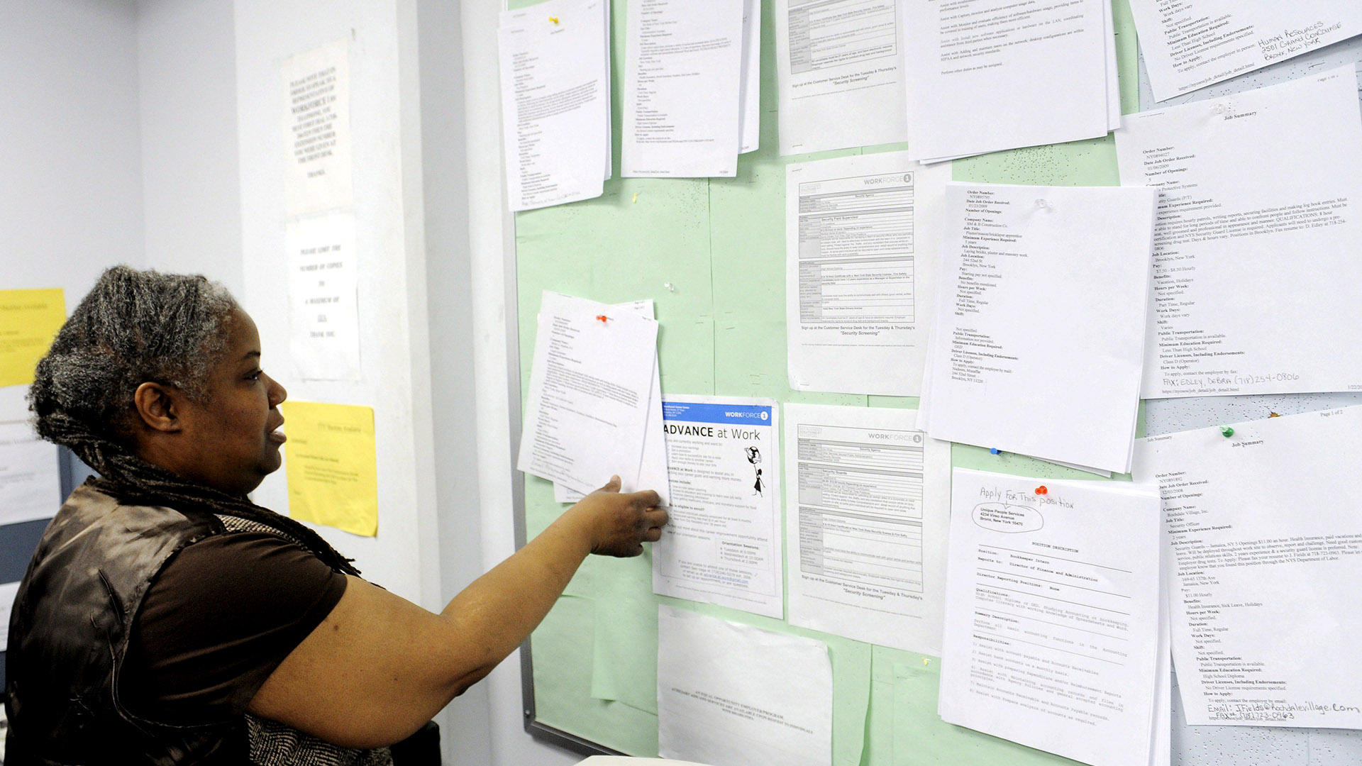 Desempleo en EE.UU. baja al 3.5% en noviembre con 266 mil nuevos puestos