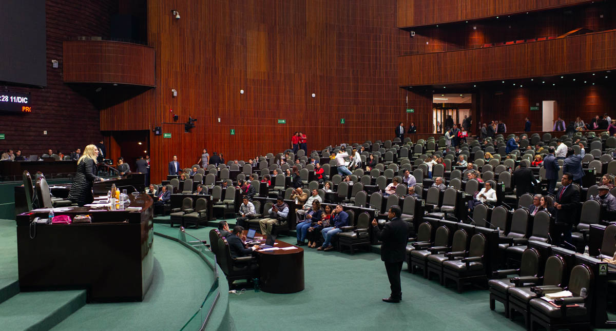 Diputados desechan dictamen para reducir dieta de partidos políticos