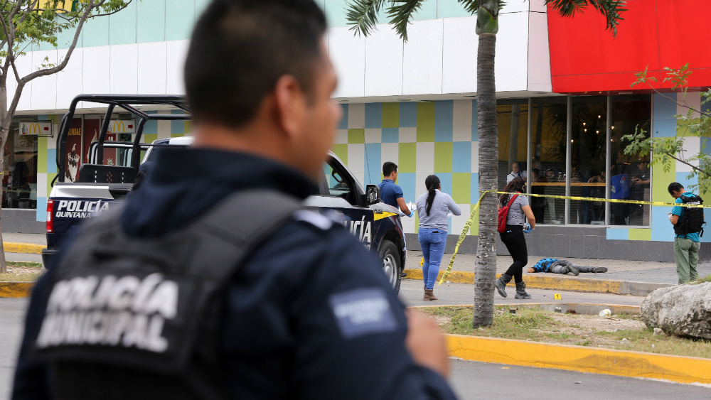 Un muerto y siete heridos tras ataque armado en Cancún