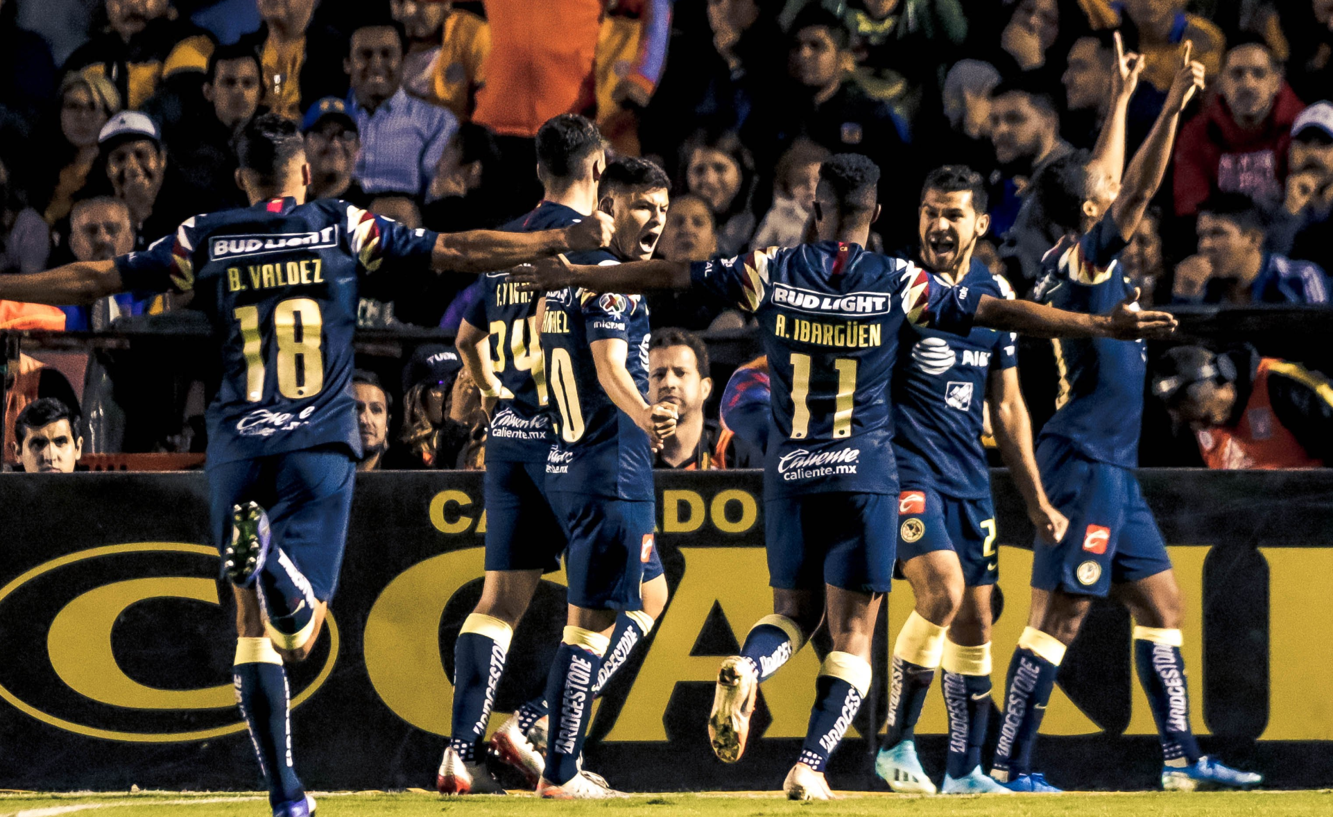 América vence 4-2 a Tigres y entra a semifinales