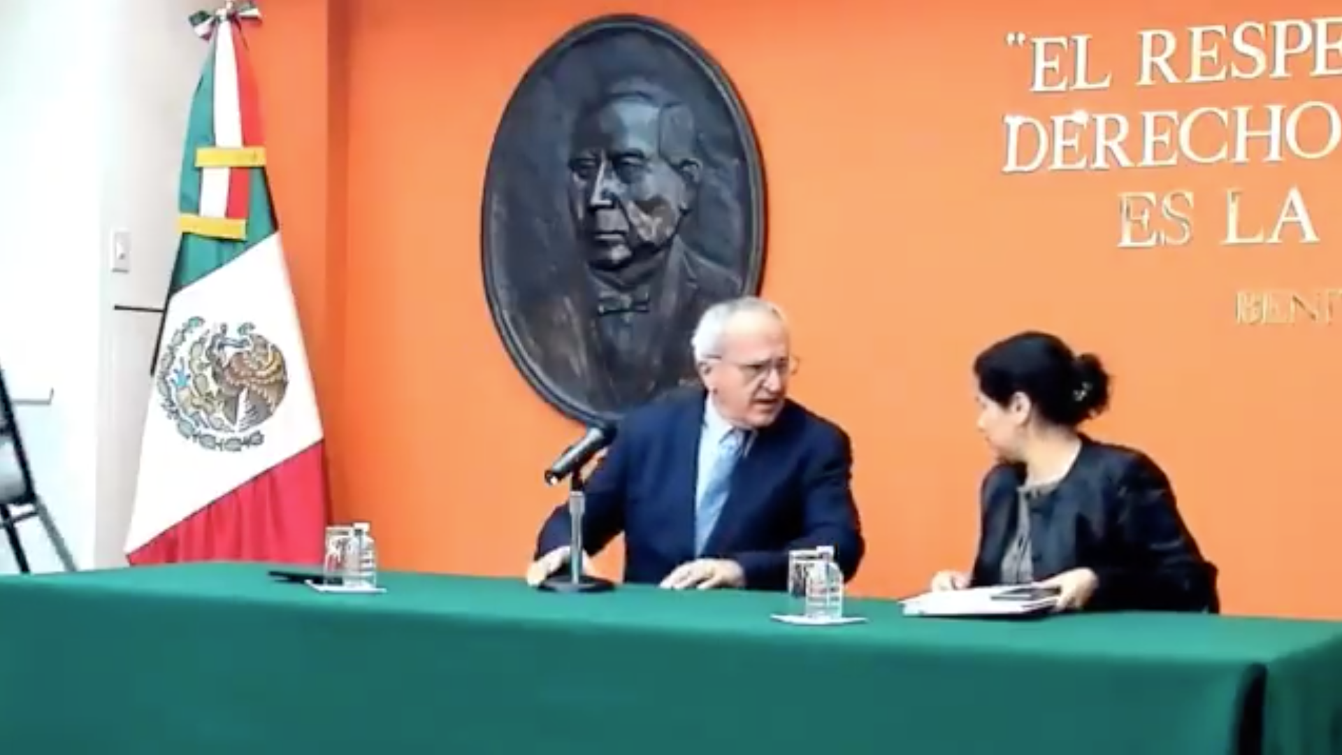 #Video El desplante de Jefa de Oficina previo a conferencia de Seade en Washington