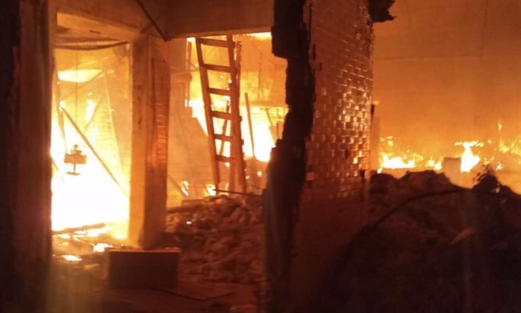 Incendio en La Merced deja dos muertos y cientos de locales dañados - captura-de-pantalla-2019-12-24-a-las-222338