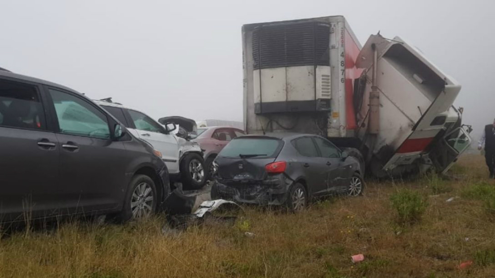 Neblina provoca carambola de autos en autopista Monterrey-Saltillo