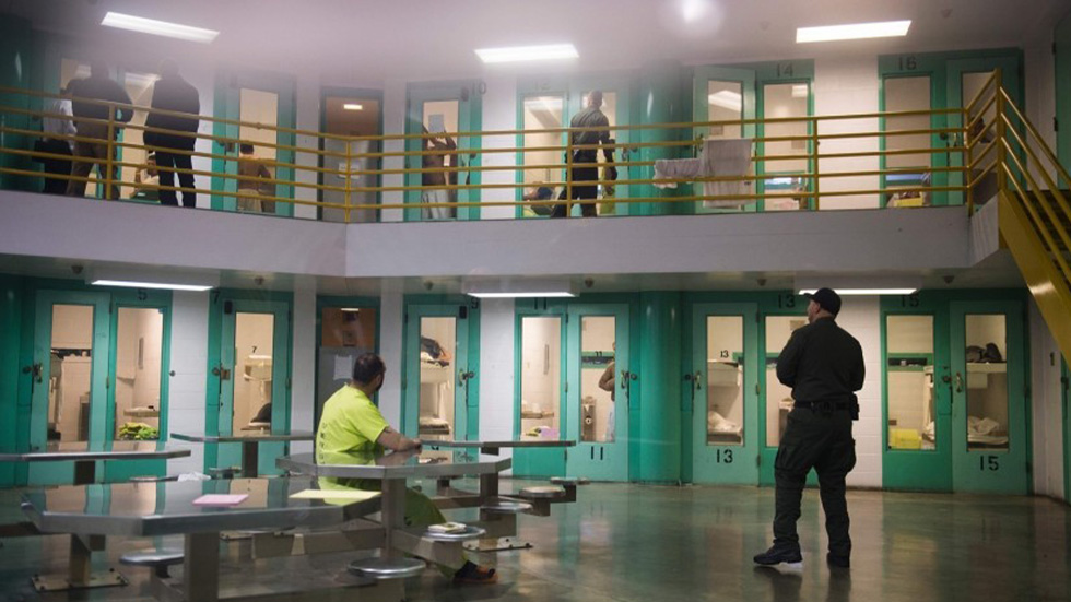 México extradita a EE.UU. a presunto homicida buscado desde 1987