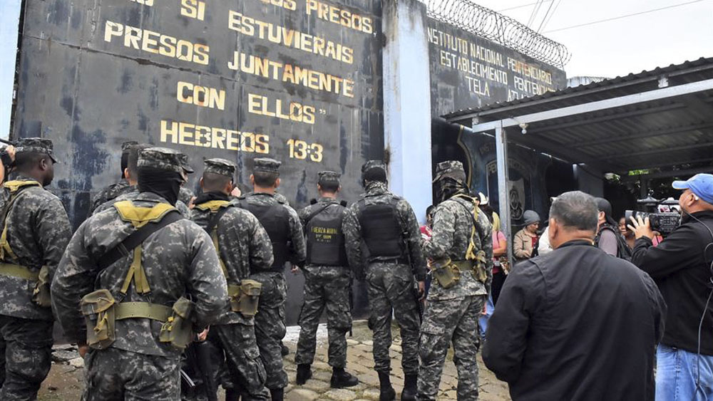 Suman 20 muertos por tiroteo en cárcel de Honduras