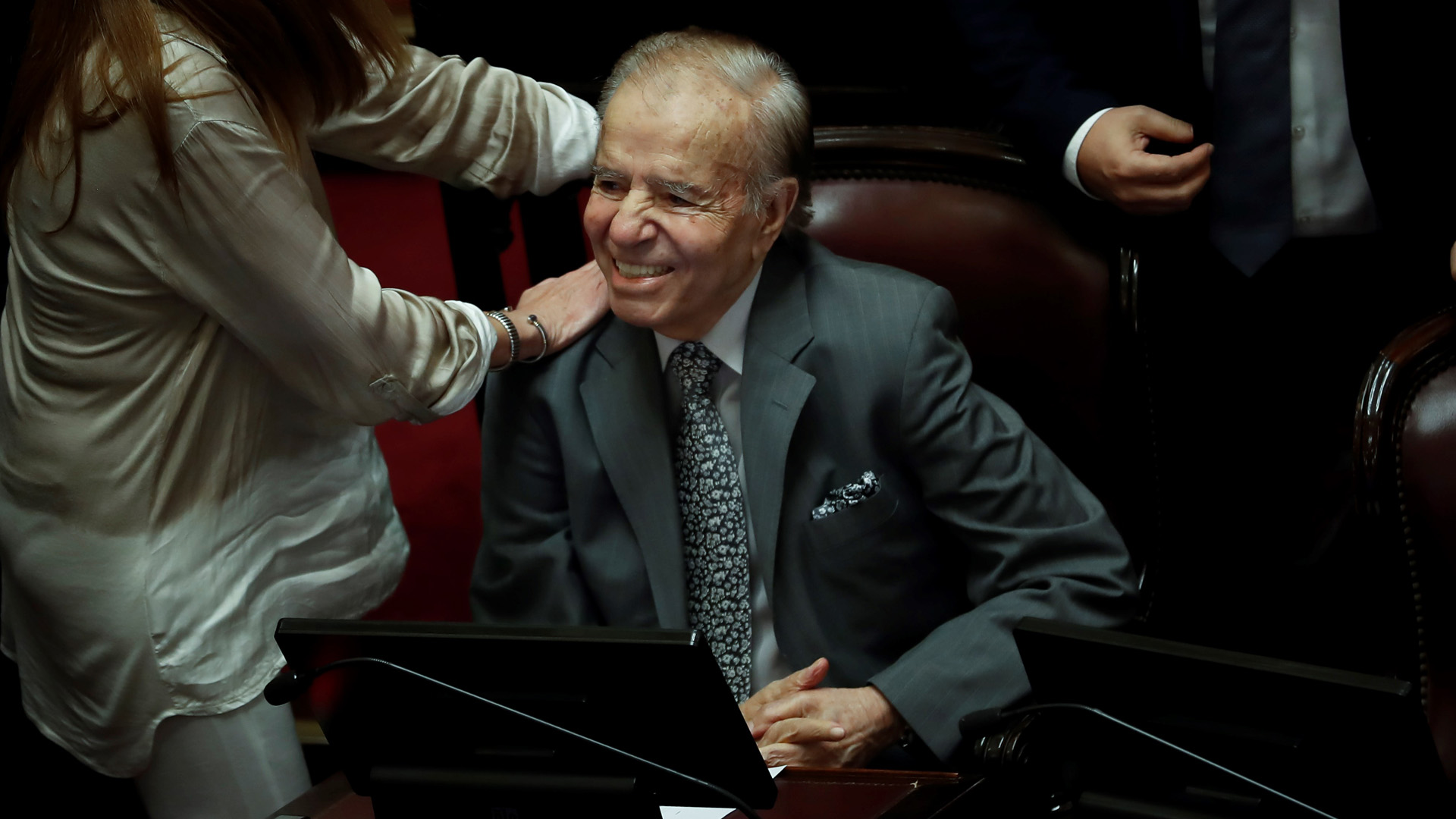 Revocan condena por fraude al expresidente argentino Carlos Menem