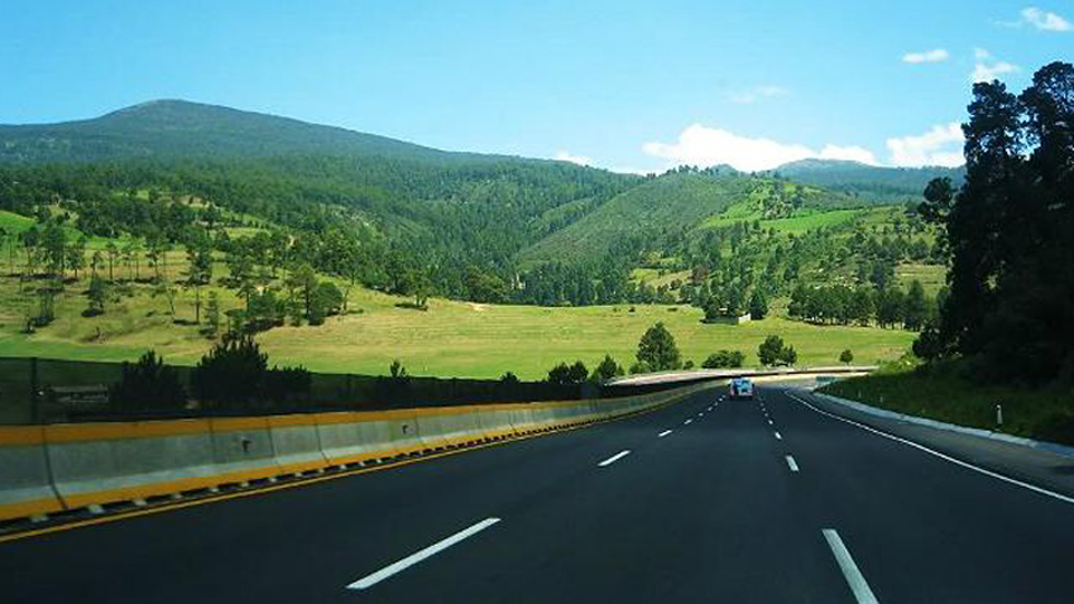 Familia mexicana con residencia en EE.UU. sufre ataque en carretera