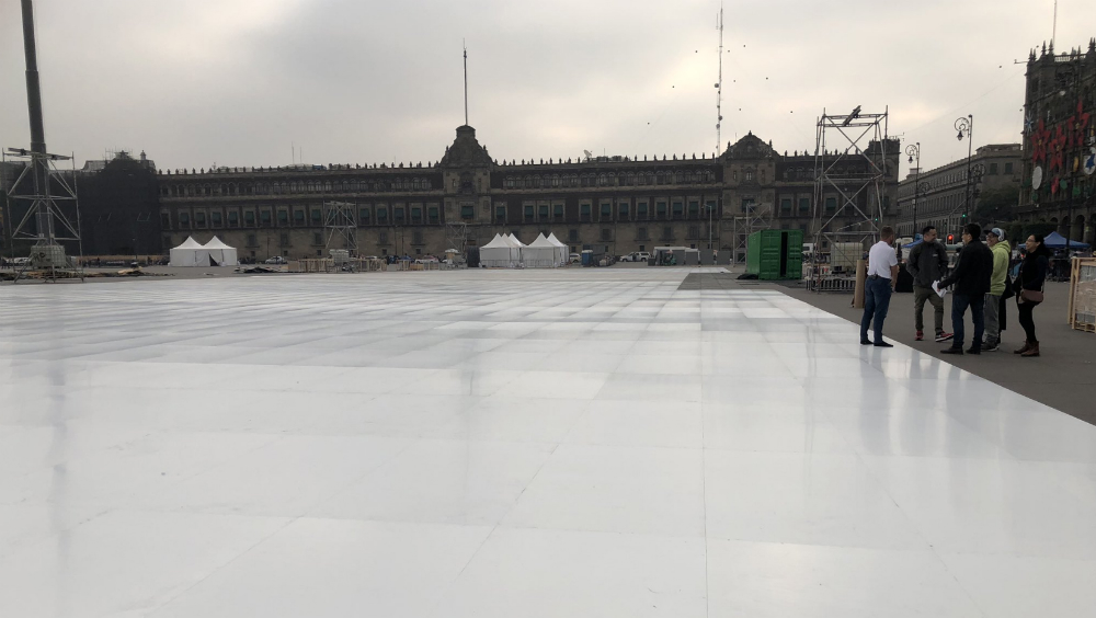 Pista de hielo sintético abrirá el sábado en el Zócalo