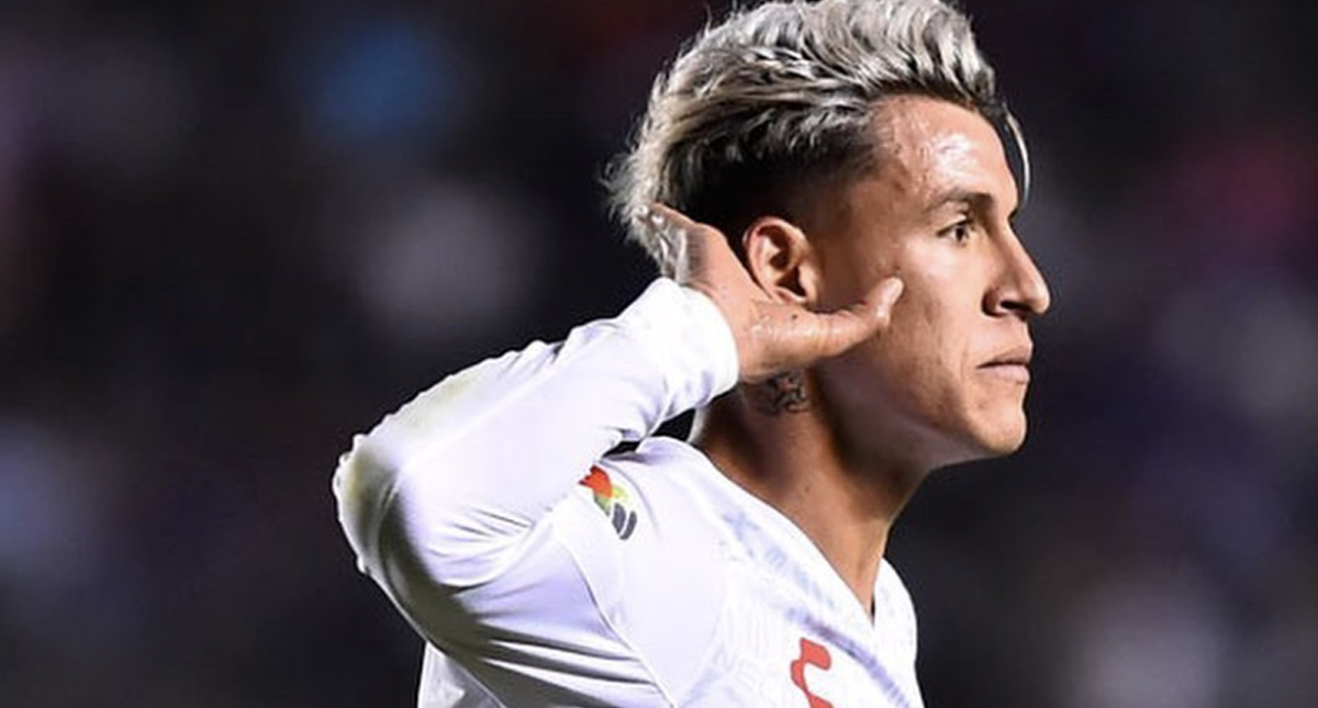 Chivas hace oficial la incorporación de Cristian ‘Chicote’ Calderón Chivas hace oficial la incorporación de Cristian ‘Chicote’ Calderón