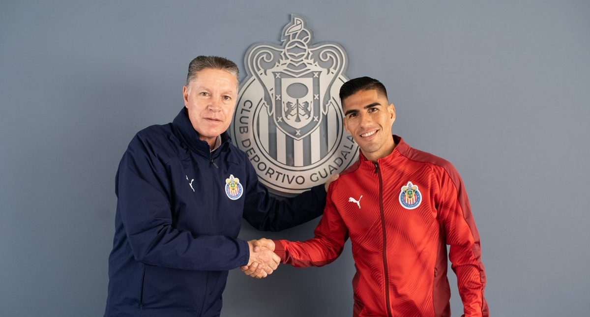 Chivas hace oficial la llegada de José Madueña al club