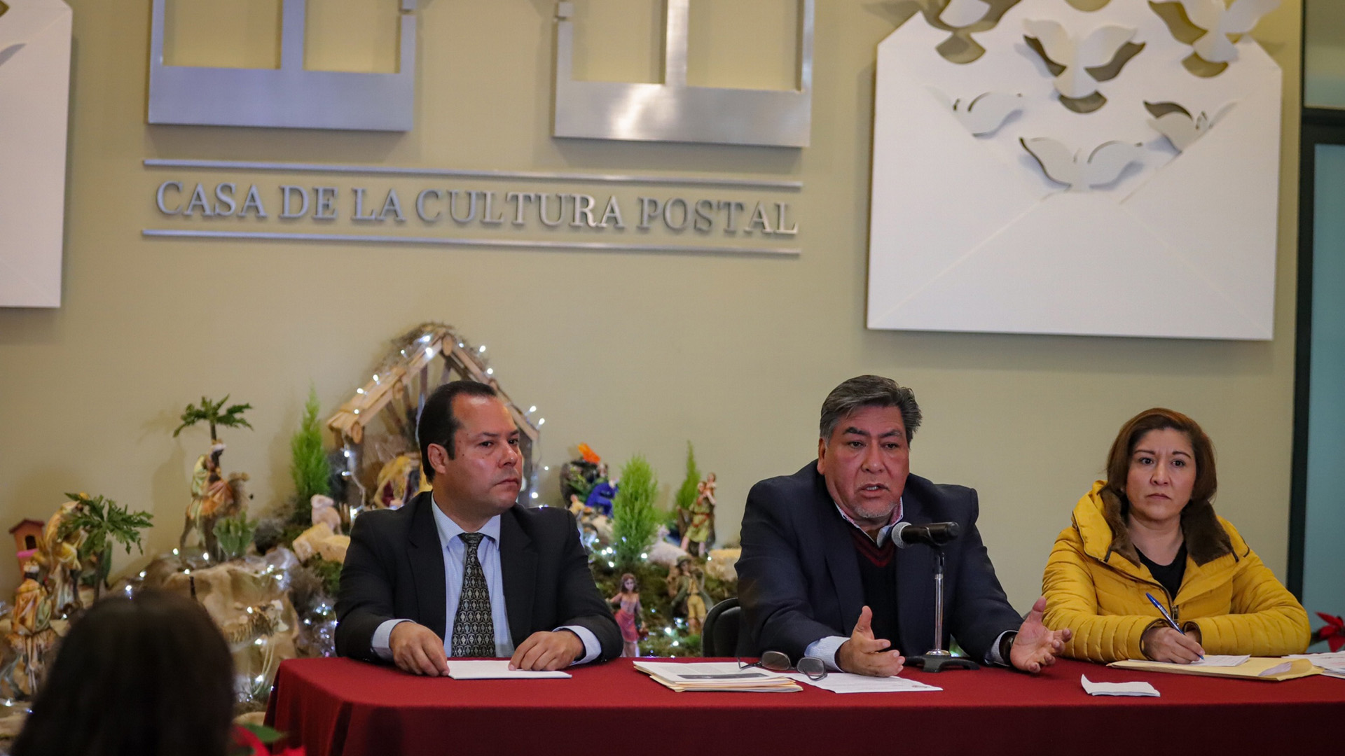 Pagan prestaciones atrasadas a empleados de Correos de México