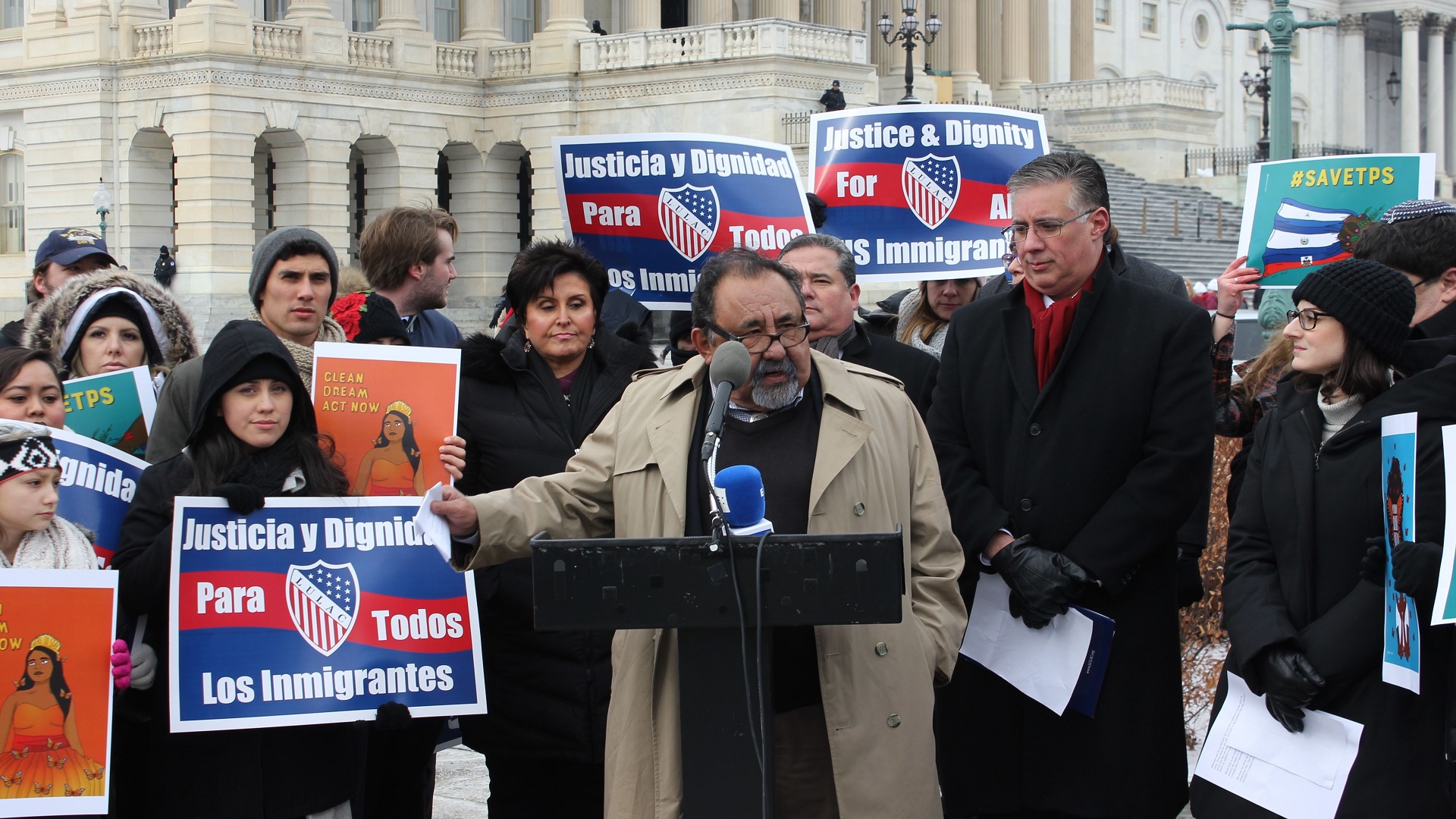 Congresista demócrata pide a López Obrador divulgar acuerdo migratorio - congresista-democrata-por-arizona-raul-grijalva