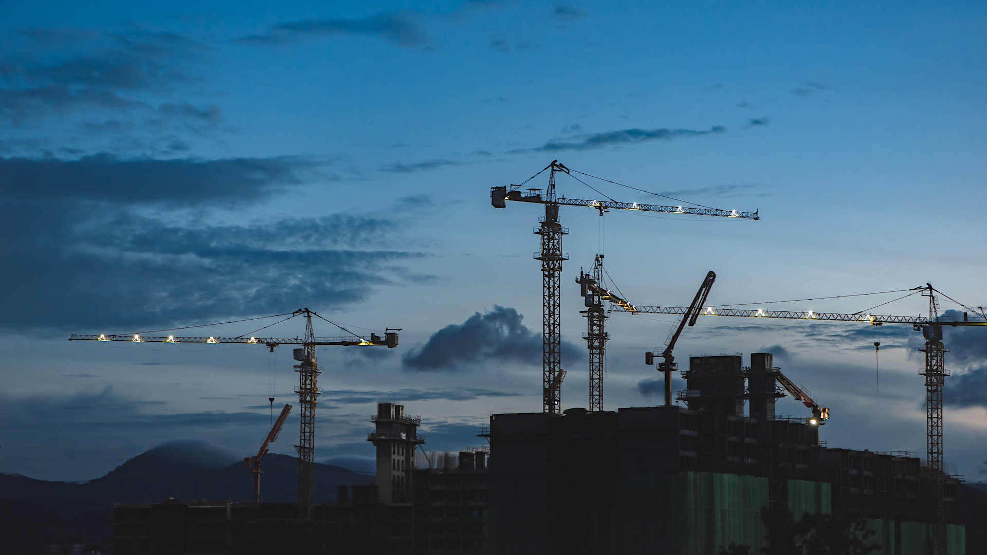 En caída libre la construcción en México; está por debajo de su nivel de hace un año