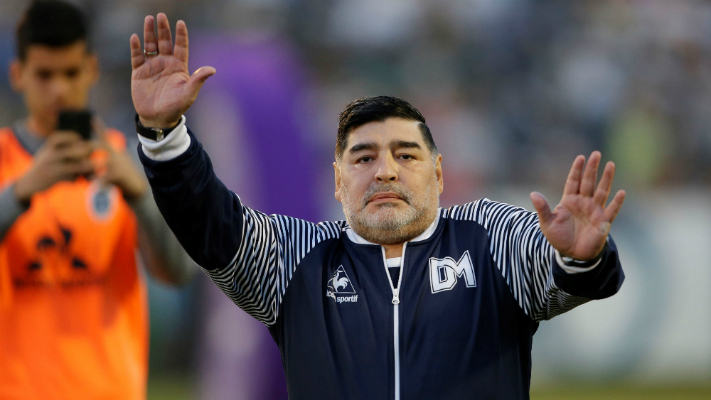 “Yo no me enfrentaría con Messi jamás”: Maradona “Yo no me enfrentaría con Messi jamás”: Maradona