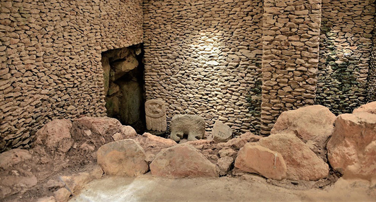 INAH hace importantes hallazgos en zona arqueológica de Chichén Itzá - edificio-de-serie-inicial