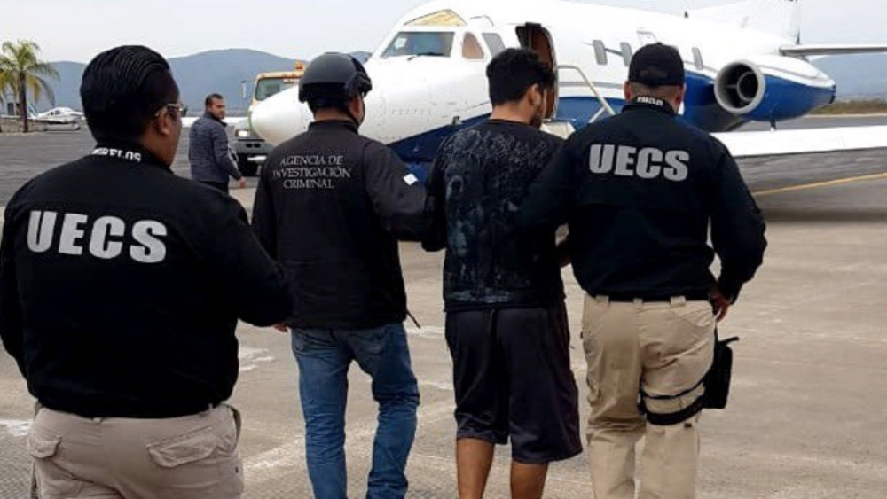 Detienen en Oaxaca a segundo hijo de ‘El Carrete’, líder de Los Rojos