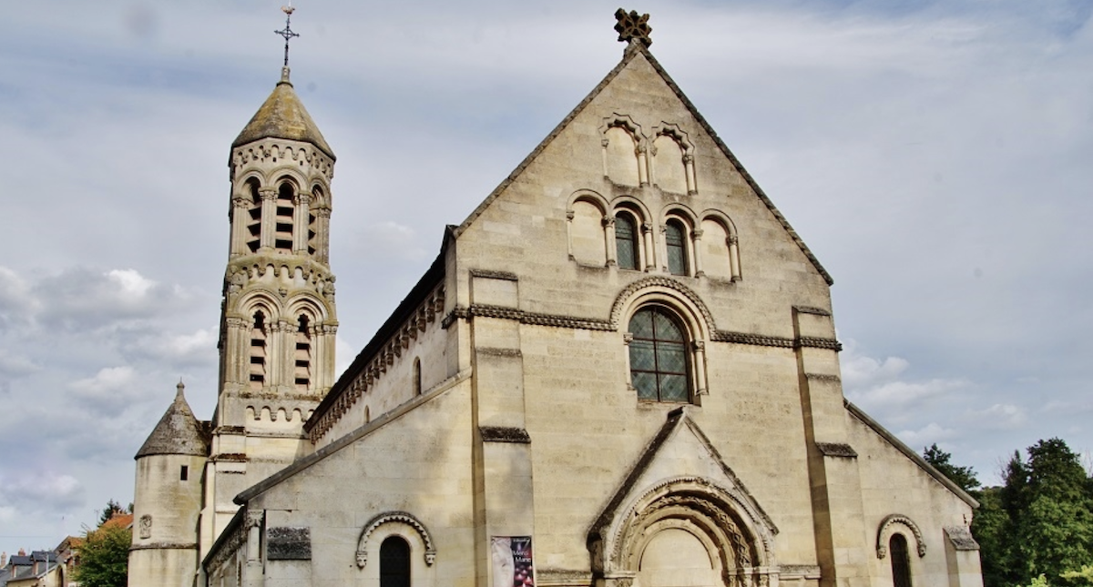 Hospitalizan por intoxicación a una veintena de asistentes a misa de Navidad en Francia