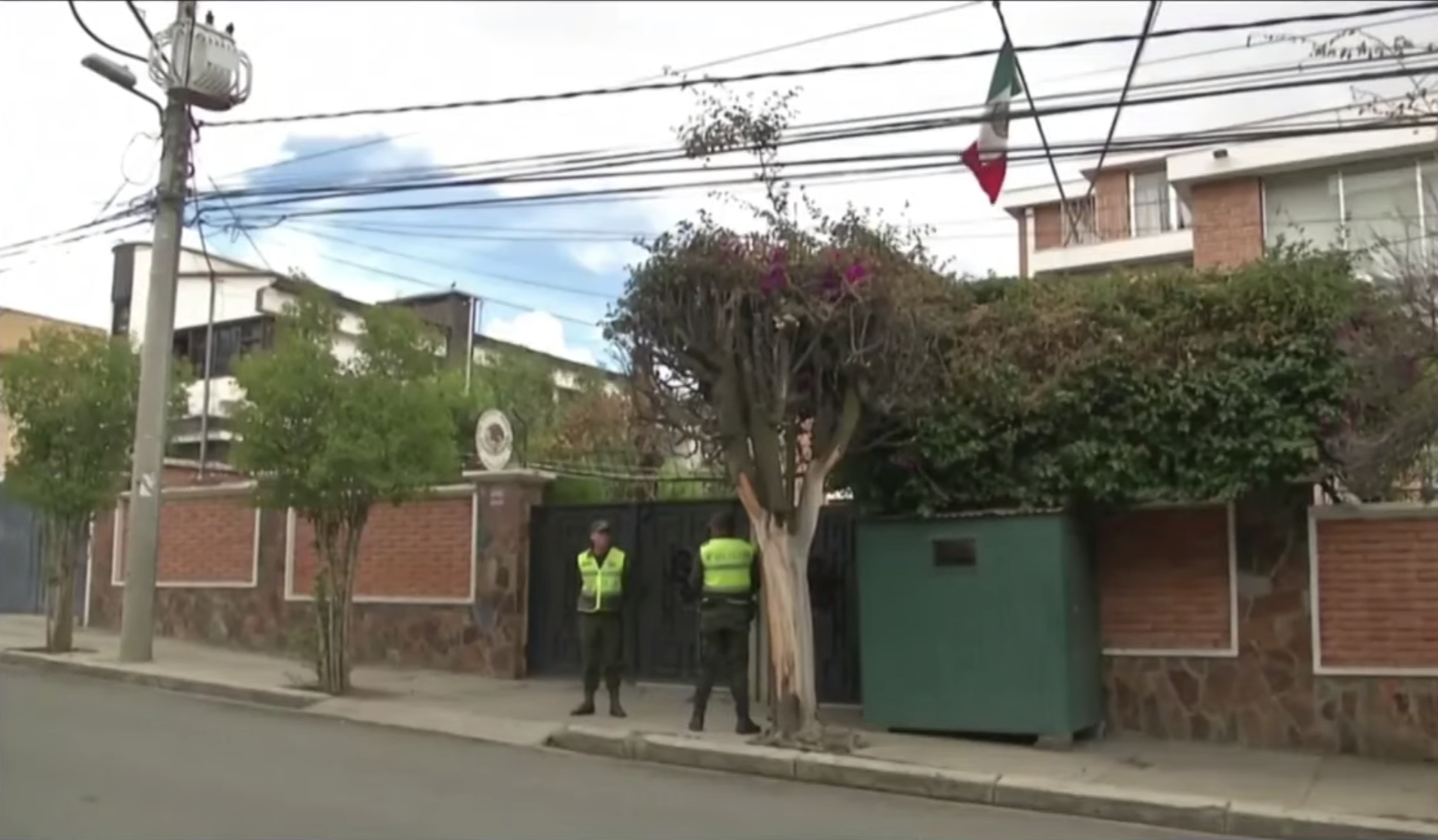 Embajada de México en Bolivia realiza mudanza