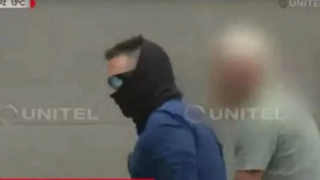 Sujetos intentaron ingresar a casa de embajadora de México en Bolivia, confirma canciller Longaric - encapuchados-casa-embajadora-mexico-en-bolivia