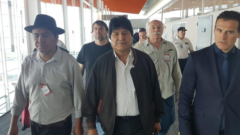 Evo Morales se reúne en Argentina con miembros del MAS para preparar campaña Evo Morales se reúne en Argentina con miembros del MAS para preparar campaña
