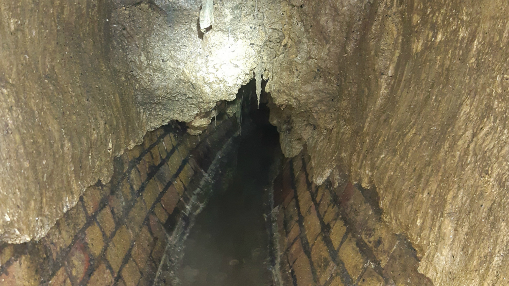 Luchan en Reino Unido contra masas de grasa en cañerías