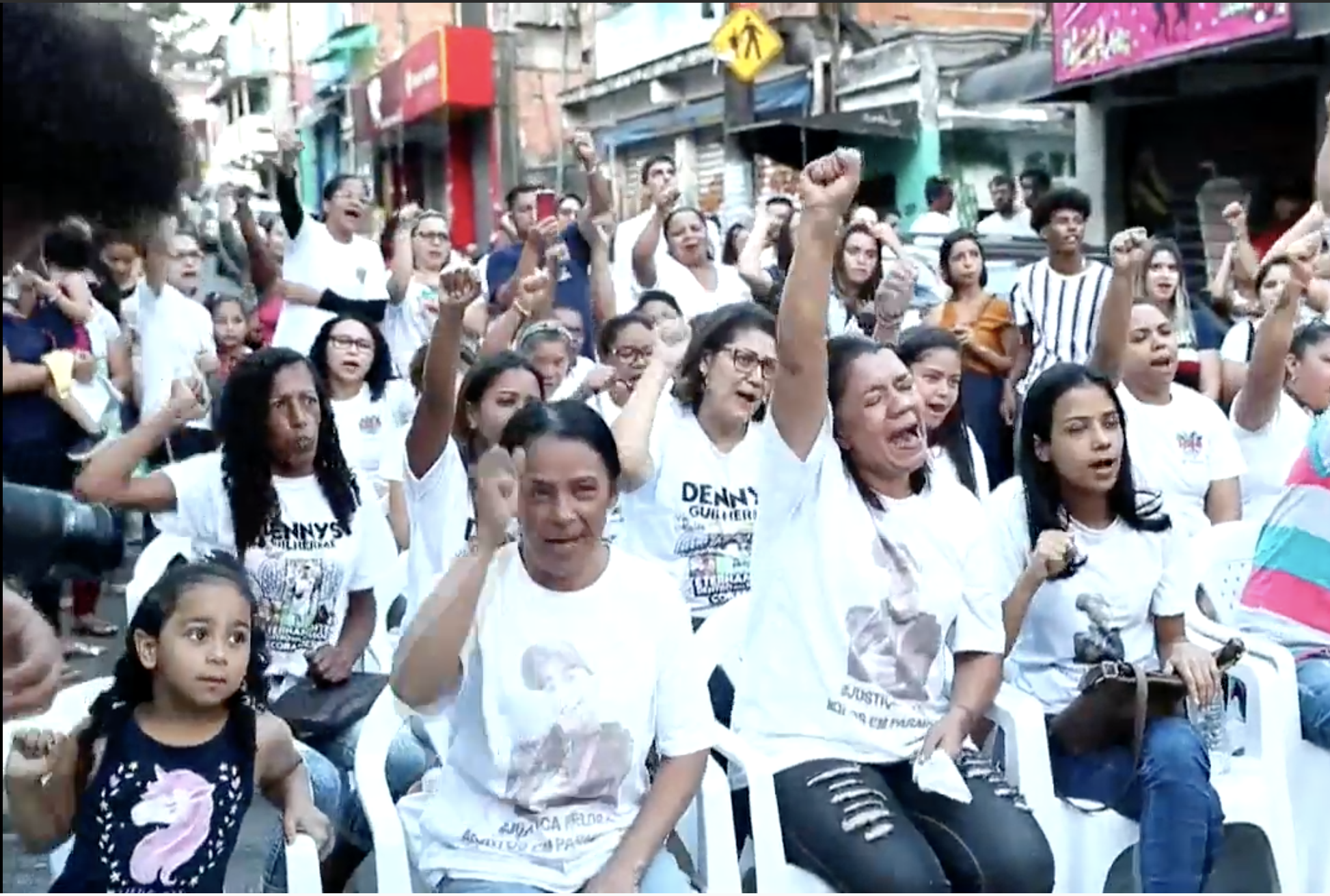 Familiares de nueve víctimas de tragedia en favela paulista piden justicia