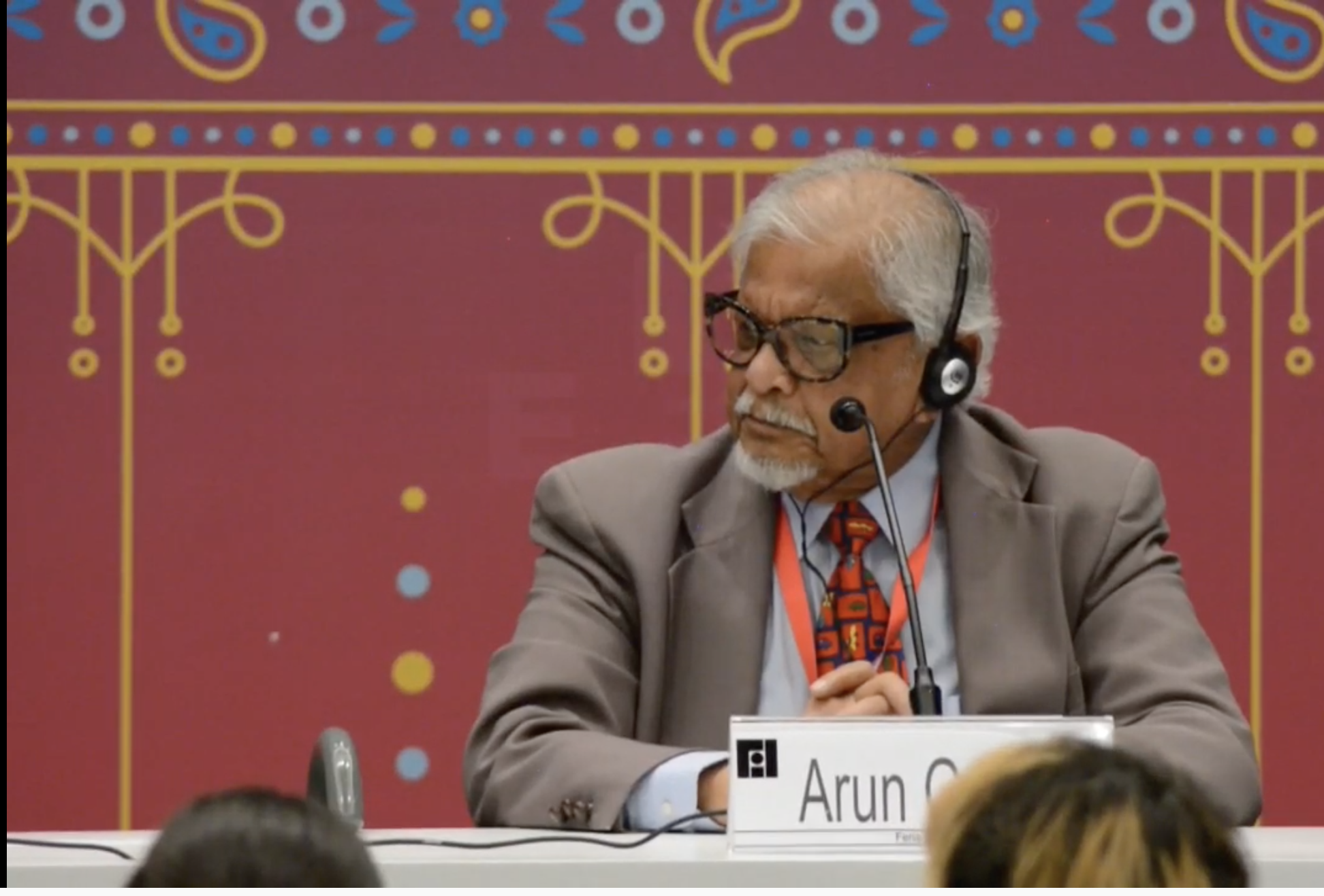 Nieto de Gandhi: los activistas de hoy entienden mal la “”no violencia””