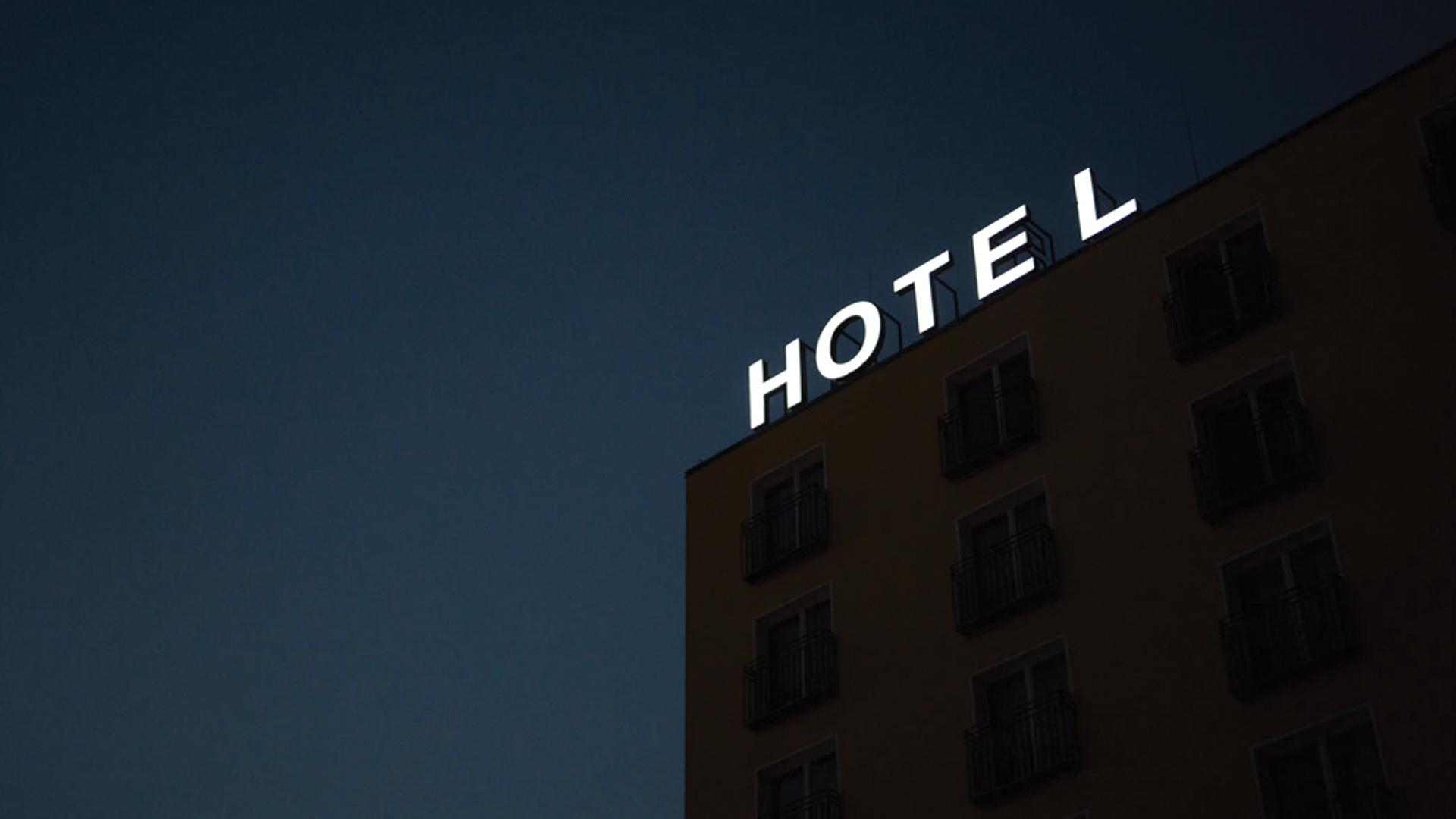 Mujer demanda a hoteles de EE.UU. por no combatir el tráfico sexual