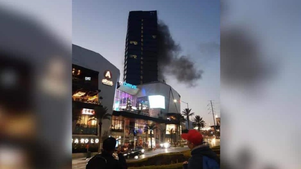 #Video Desalojan centro comercial por conato de incendio en Nuevo León
