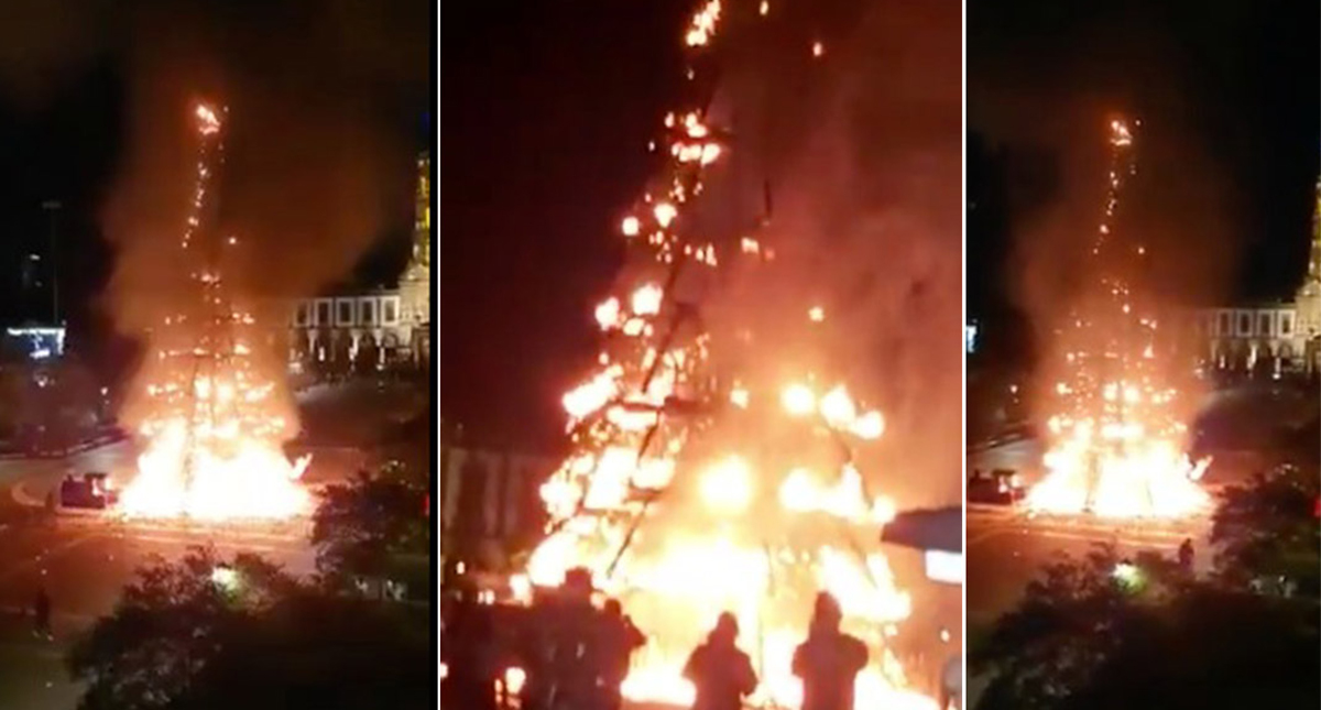#Video Incendio consume árbol de Navidad del centro de Zapopan