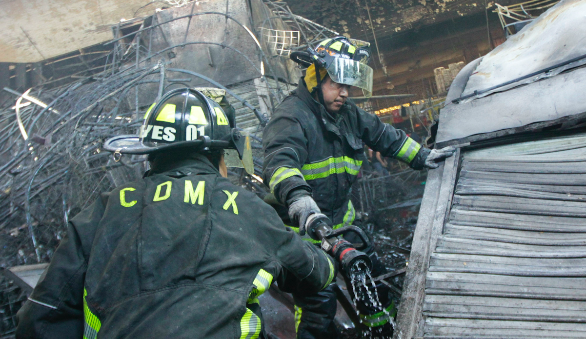 Apoyarán a locatarios de La Merced tras incendio Apoyarán a locatarios de La Merced tras incendio