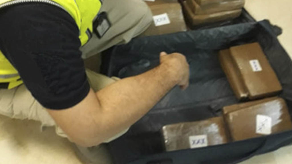 Interceptan 27 kilos de cocaína en Aeropuerto de Cancún