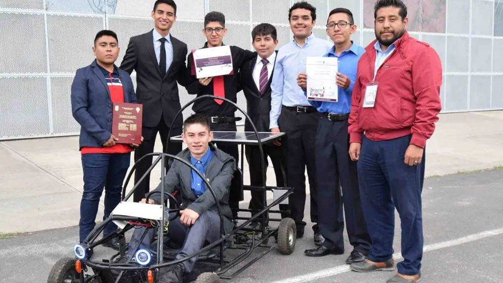 Alumnos del IPN crean Go Kart que funciona con energías limpias