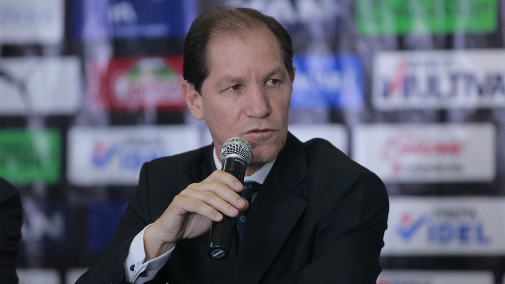 Querétaro anuncia salida de Jaime Ordiales, quien llegaría a Cruz Azul