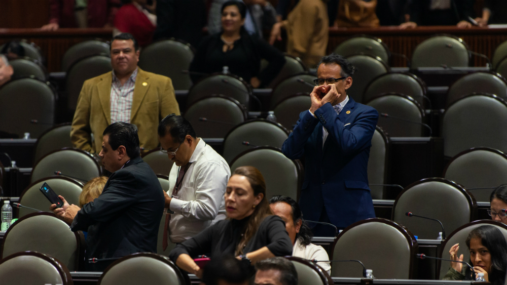 Morenistas firman carta al presidente ante conflicto interno del partido