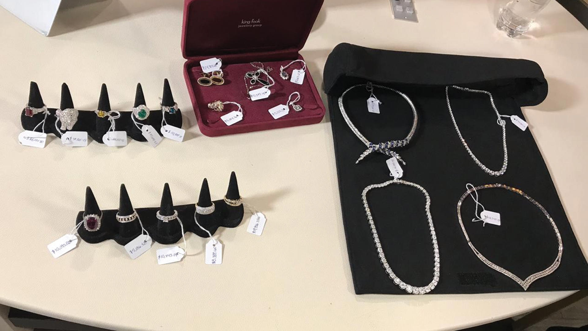 Compradores de la 'Madre de todas las subastas' podrán realizar pagos a plazos - joyas-subasta