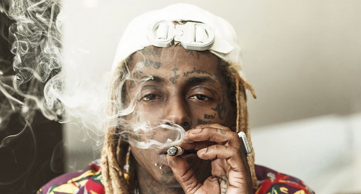 Detectan en Miami drogas y armas dentro de avión del rapero Lil Wayne